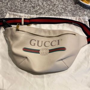 Gucci grained calfskin logo Belt Bag (white) very good condition with dust bag
